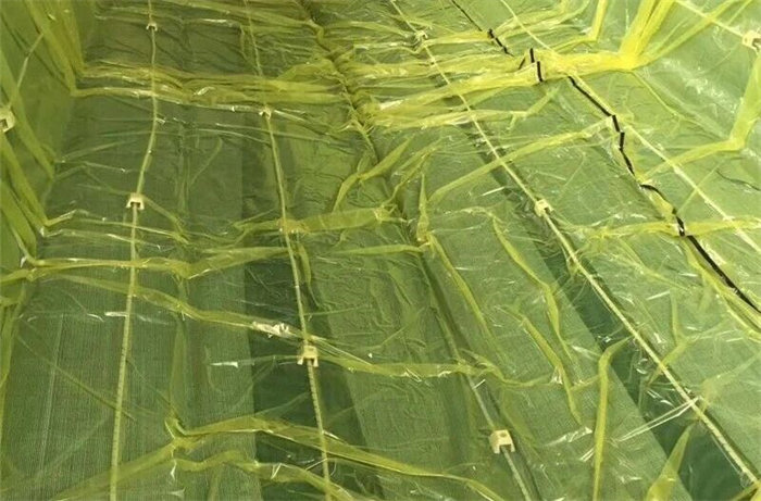 玻璃鋼漁船閉模成型工藝（真空導(dǎo)入）